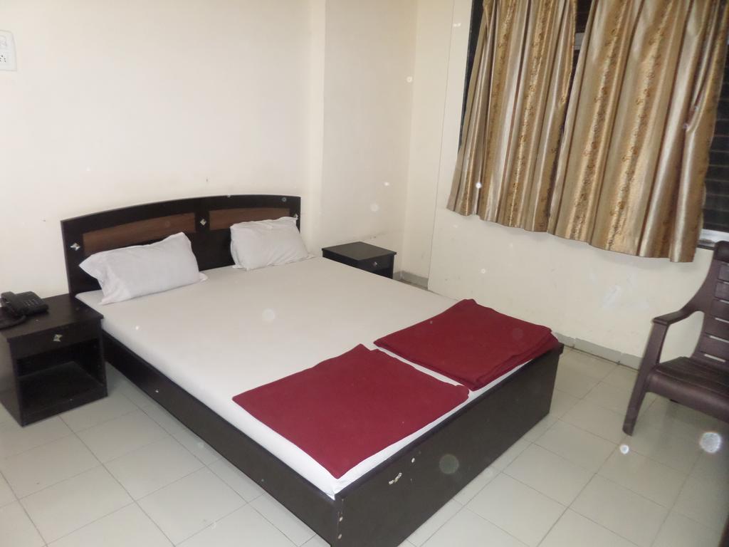 Indradeep Executive Hotel Aurangabad  Kamer foto