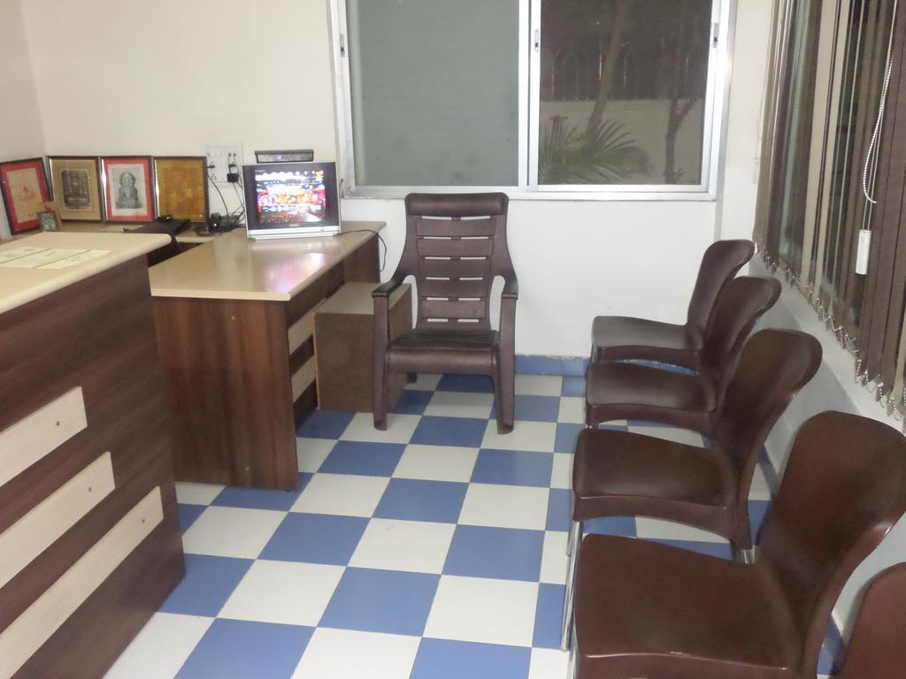 Indradeep Executive Hotel Aurangabad  Buitenkant foto
