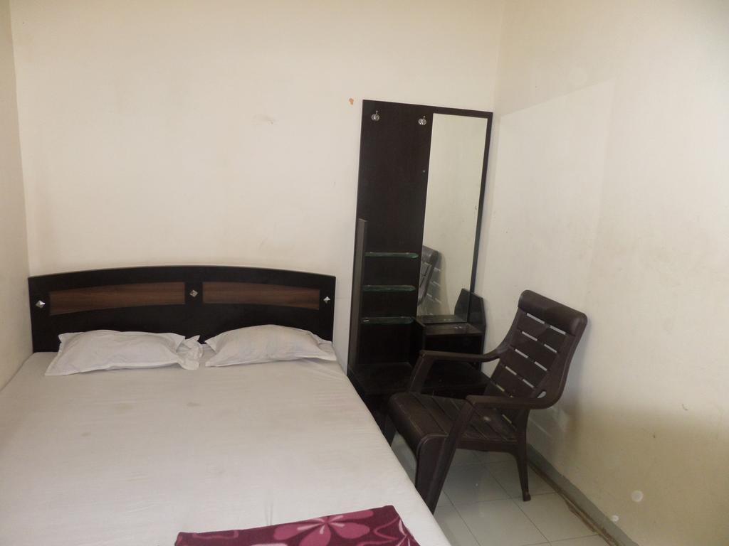Indradeep Executive Hotel Aurangabad  Buitenkant foto